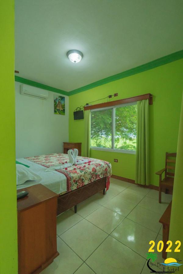 Sun Breeze Hotel El Remate Εξωτερικό φωτογραφία